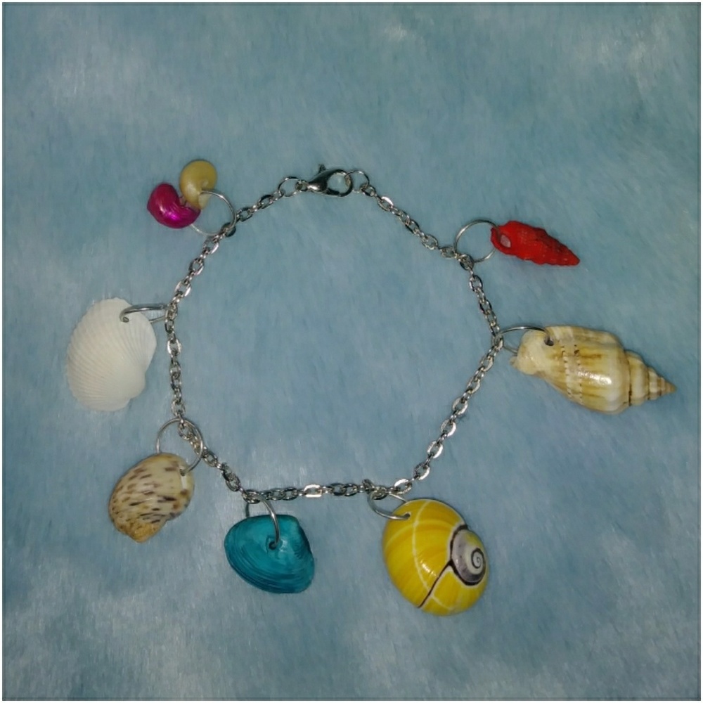 🌼Vintage Shell Charm Bracelet